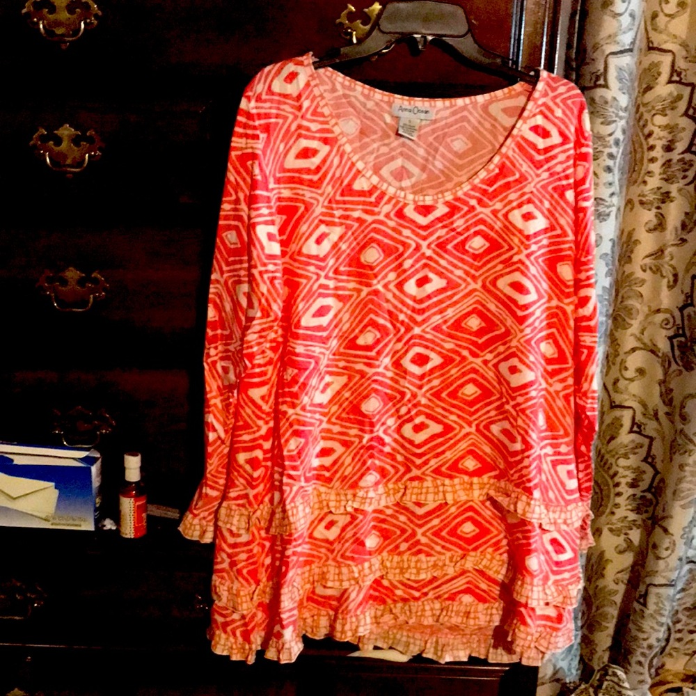Long sleeve tunic top with ruffled sleeves